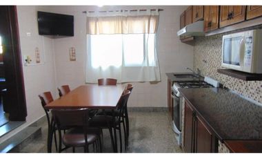 Revitalizada  a Nuevo - Mitre 1355 Casa en Planta Alta - V.G.G -