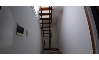 Revitalizada  a Nuevo - Mitre 1355 Casa en Planta Alta - V.G.G -
