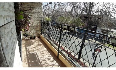 Revitalizada  a Nuevo - Mitre 1355 Casa en Planta Alta - V.G.G -
