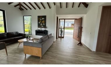SE VENDE FINCA EN LA CEJA EN CONDOMINIO CERRADO SECTOR EL TAMBO[HO]