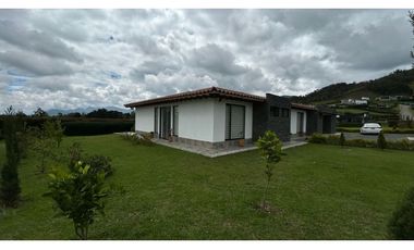 SE VENDE FINCA EN LA CEJA EN CONDOMINIO CERRADO SECTOR EL TAMBO[HO]