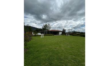 SE VENDE FINCA EN LA CEJA EN CONDOMINIO CERRADO SECTOR EL TAMBO[HO]