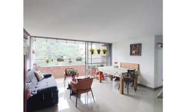 Venta de apartamento en Sabaneta sector Aves Maria