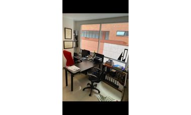 VENDO OFICINA EN CENTRO EMPRESARIAL SANTABARBARA CALLE 123 BOGOTA