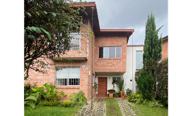 CASA EN VENTA EN EL  RETIRO