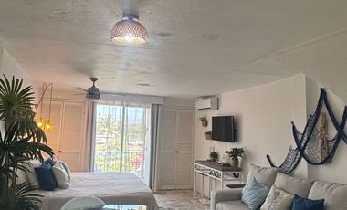 Estudio en renta Plaza Marina, Puerto Vallarta, Amueblado, Coto con alberca