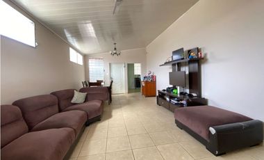 Casa Remodelada en VENTA en BRISAS DEL GOLF – LH