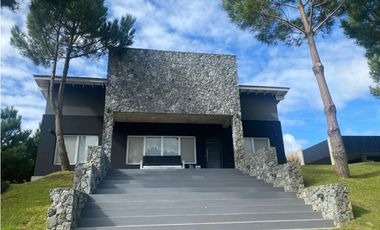 CASA EN VENTA EN COSTA ESMERALDA - DEPORTIVO 165