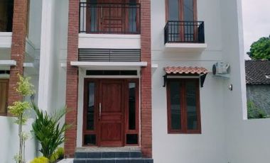TIDAK WAJAR, Rumah Tengah Kota Harga Murah