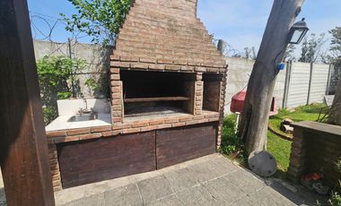 CASA 4 AMBIENTES BO. TIEMPO LIBRE FINANCIA PERMUTA