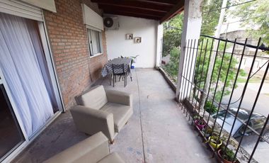 GALPON EN VENTA CON CASA EN PLANTA ALTA