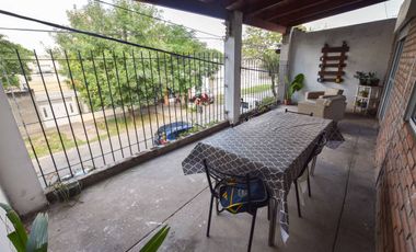 GALPON EN VENTA CON CASA EN PLANTA ALTA