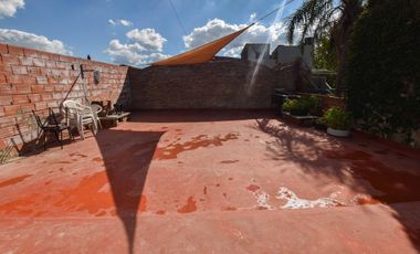 GALPON EN VENTA CON CASA EN PLANTA ALTA