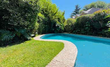 CASA CON PARQUE PILETA EN LOMAS DE SAN ISIDRO