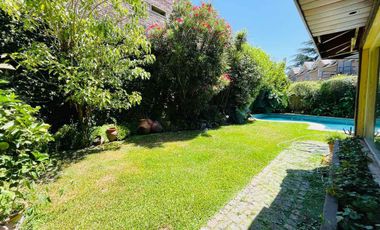 CASA CON PARQUE PILETA EN LOMAS DE SAN ISIDRO
