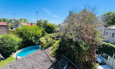CASA CON PARQUE PILETA EN LOMAS DE SAN ISIDRO