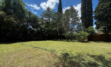 VENTA LOTE CASA EN VILLA ROSA AMPLIO JARDIN