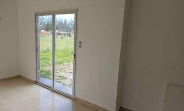 Casa en venta de 3 dormitorios c/ cochera en Santa Clara del Mar