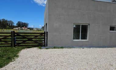 Casa en venta de 3 dormitorios c/ cochera en Santa Clara del Mar
