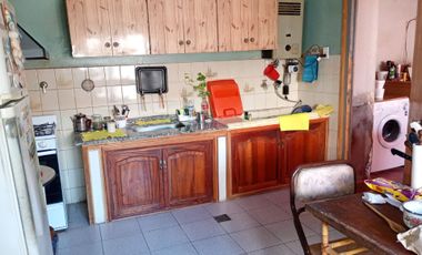 CASA MIXTA - 3 DORM-CAPITAL-FRENTE CAFE A AMERICA