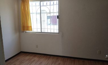 Casa de 2 Rec. en Rinconada del Valle a 15 minutos de Parque Ind. Toluca 2000