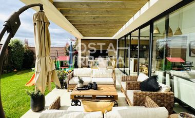 Moderna casa en Pinares de Montemar