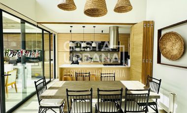 Moderna casa en Pinares de Montemar