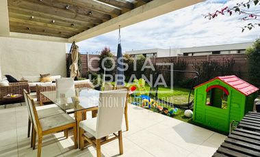 Moderna casa en Pinares de Montemar