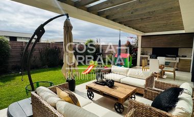 Moderna casa en Pinares de Montemar