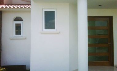 ***Casa en renta en Metepec salida rápida al DF