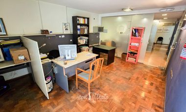 Oficina 120 m2 frente del Patio Olmos! 6 box individ. 2 oficinas exclusivas y 1 sala de reunión