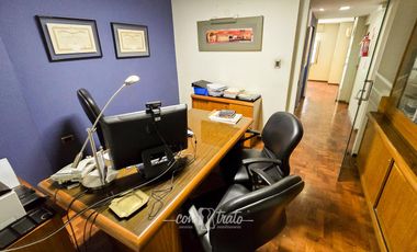Oficina 120 m2 frente del Patio Olmos! 6 box individ. 2 oficinas exclusivas y 1 sala de reunión