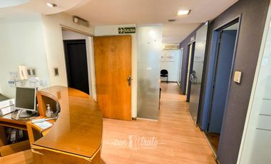 Oficina 120 m2 frente del Patio Olmos! 6 box individ. 2 oficinas exclusivas y 1 sala de reunión
