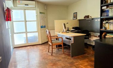 Oficina 120 m2 frente del Patio Olmos! 6 box individ. 2 oficinas exclusivas y 1 sala de reunión