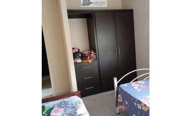 ALQUILER DE CASA EN LAS LOMAS SEMI AMOBLADA