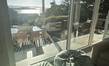 PUERTO VELERO: Casa de temporada. Linda vista. 9 personas.