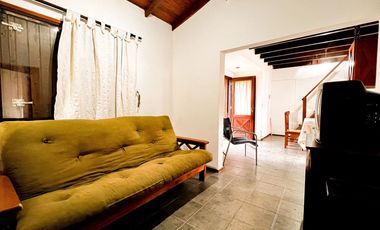 VENTA CASA 2 CABAÑAS PILETA QUINCHO SIERRA PADRES