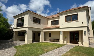 Casa Barrio El Encuentro Alquiler Anual