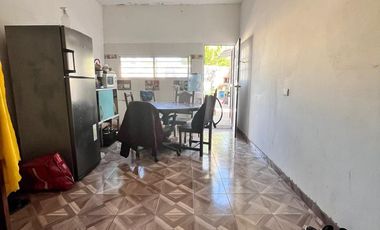 Casa con Pileta y Parque en Burzaco