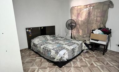 Casa con Pileta y Parque en Burzaco