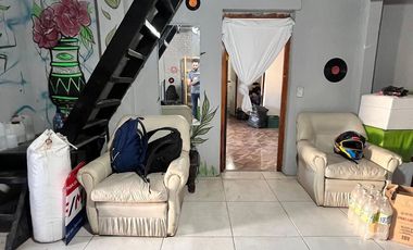 Casa con Pileta y Parque en Burzaco
