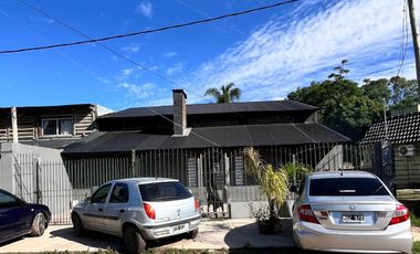 Casa con Pileta y Parque en Burzaco