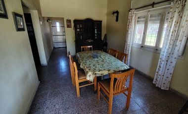 Casa en venta con amplio jardín