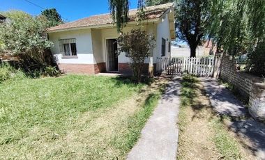 Casa en venta con amplio jardín