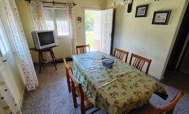 Casa en venta con amplio jardín
