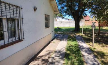 Casa en venta con amplio jardín