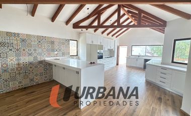 EXCLUSIVA CASA CON VISTA PANORÁMICA A LA HERRADURA