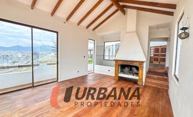 EXCLUSIVA CASA CON VISTA PANORÁMICA A LA HERRADURA