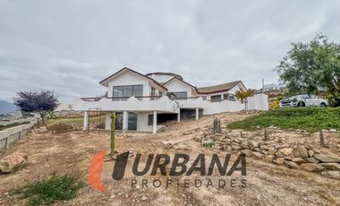 EXCLUSIVA CASA CON VISTA PANORÁMICA A LA HERRADURA