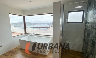 EXCLUSIVA CASA CON VISTA PANORÁMICA A LA HERRADURA